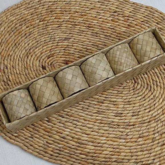 Pier 1 Natural Woven Napkin Rings, Set of 6 - Picture 3 of 6